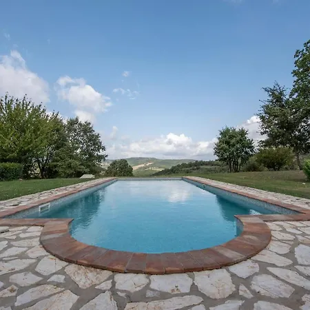 Sleeps 6 Pool Wifi Villa