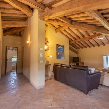 Sleeps 6 Pool Wifi Pesciano