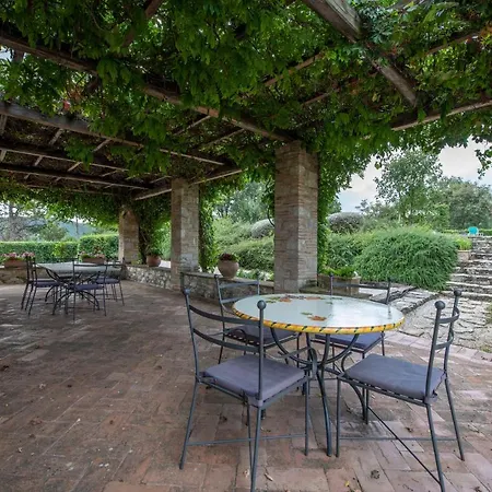 Sleeps 6 Pool Wifi