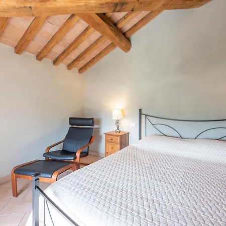 Sleeps 6 Pool Wifi Villa
